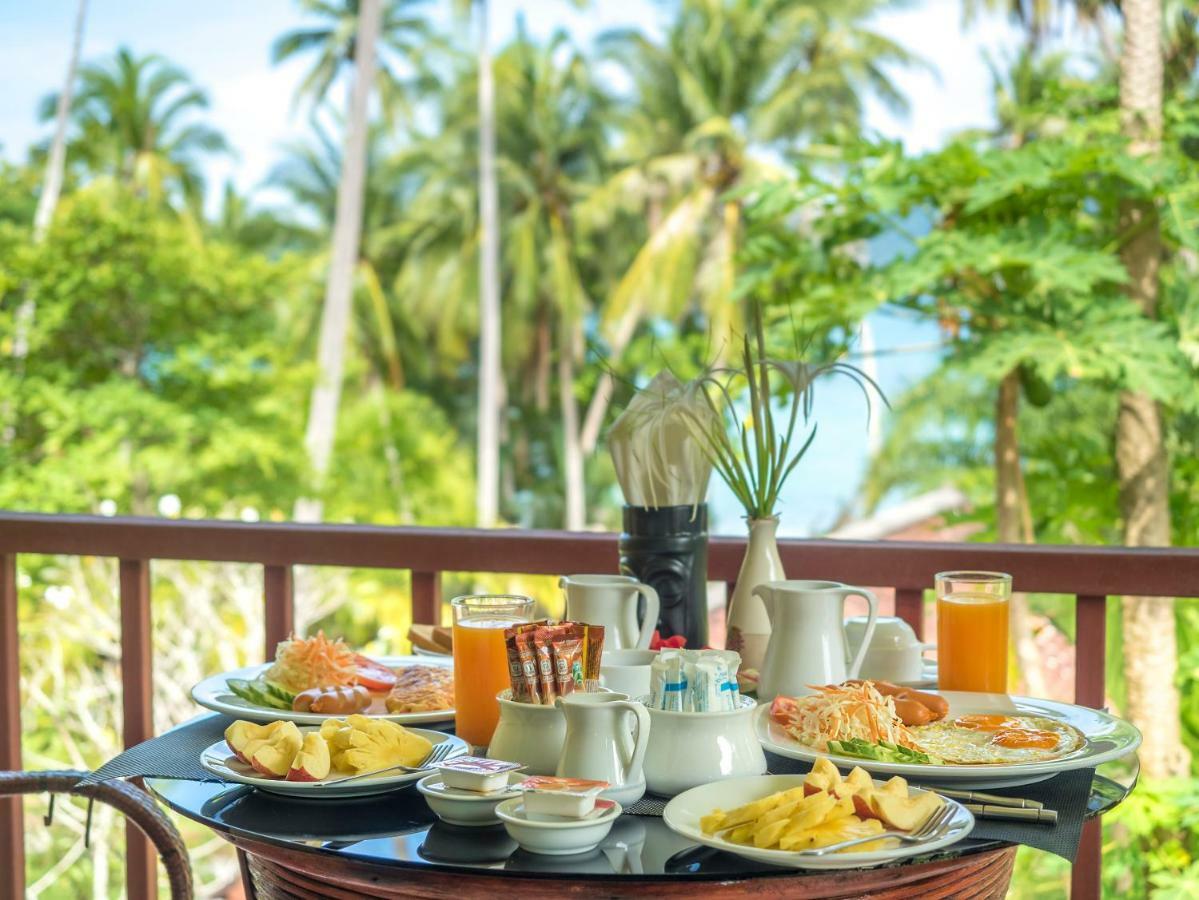 Baan Mai Beachfront Lone Island Phuket Екстериор снимка