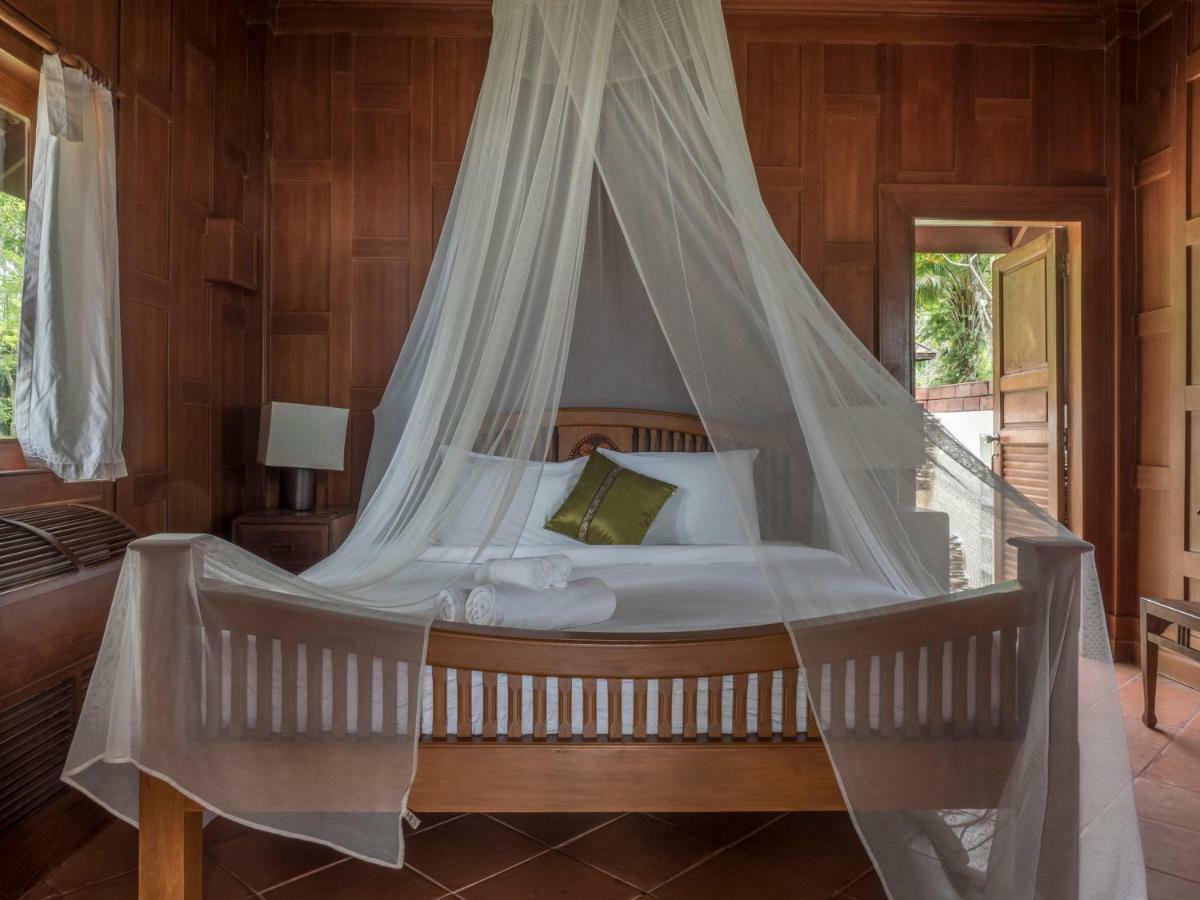 Baan Mai Beachfront Lone Island Phuket Екстериор снимка